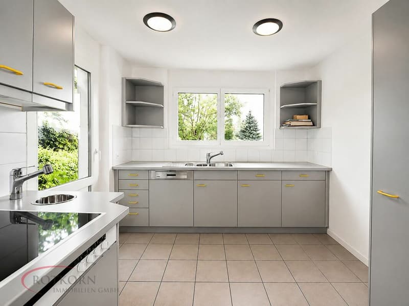 HELLE KÜCHE MIT DIREKTEM GARTENZUGANG