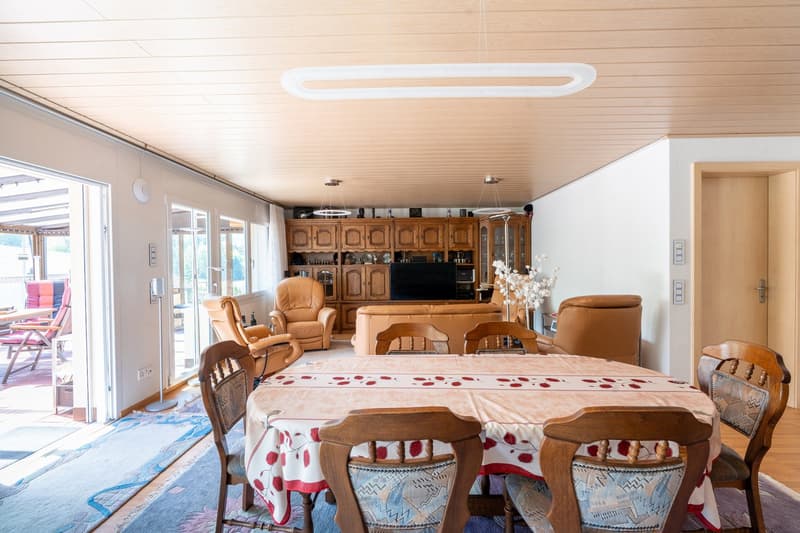 Spacious family house with winter garden and far-reaching views in Balsthal (5)