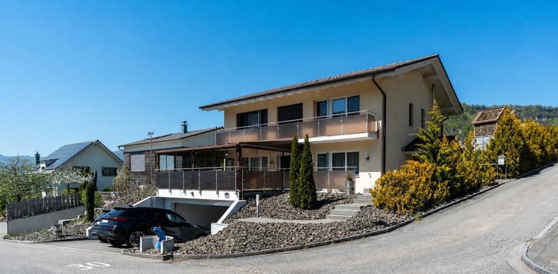 Spacious family house with winter garden and far-reaching views in Balsthal (1)