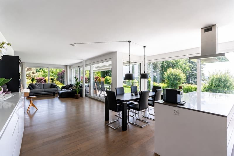 High-quality garden apartment with a dreamy distant view in a prime location (2)
