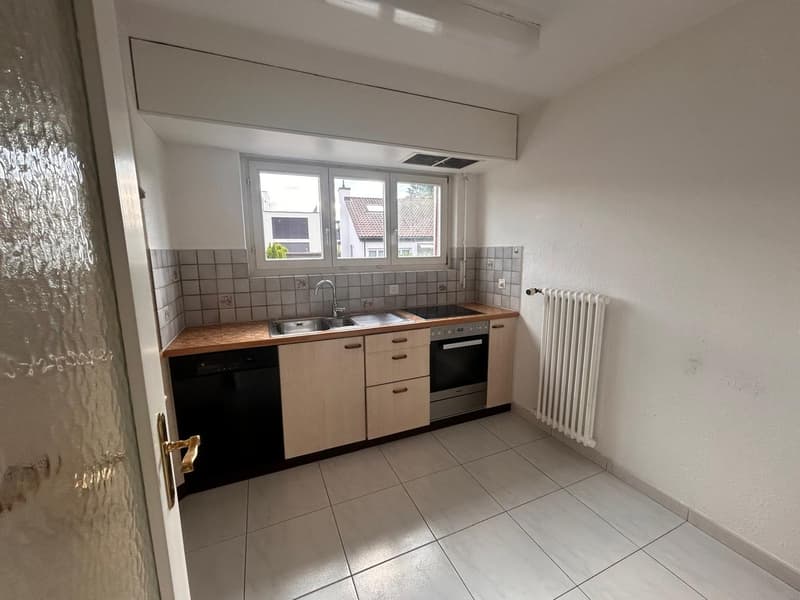 Charming 4-room apartment in a quiet and central location (3)