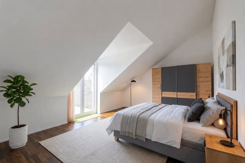 Helle und moderne Dachgeschosswohnung im Eigentumsstandard (3)