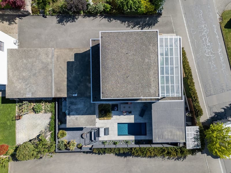 Luxuriöses Einfamilienhaus mit privater Garten-Oase und Pool (22)