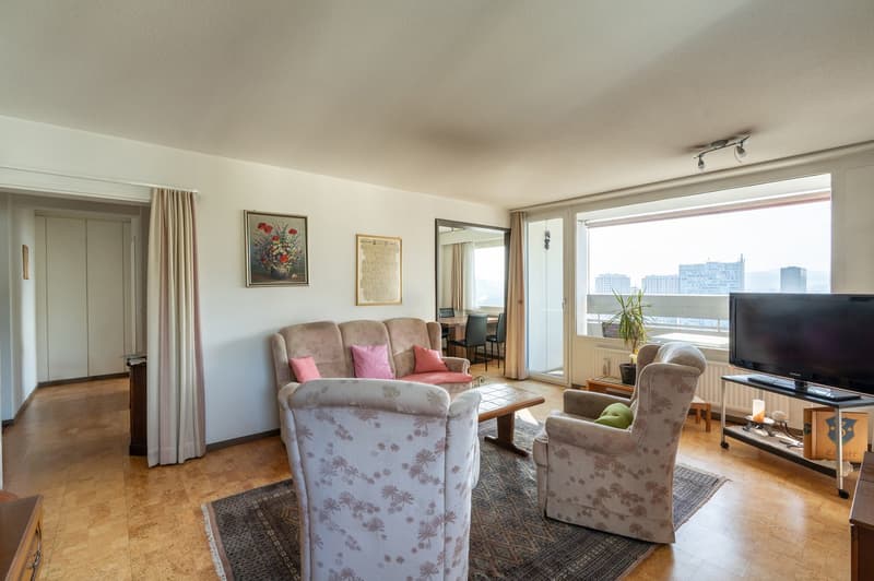 Zentrale 3.5-Zimmer-Wohnung mit Weitsicht (4)