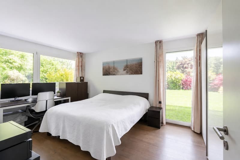 Grosszügige Gartenwohnung mit viel Privatsphäre und Weitsicht (8)