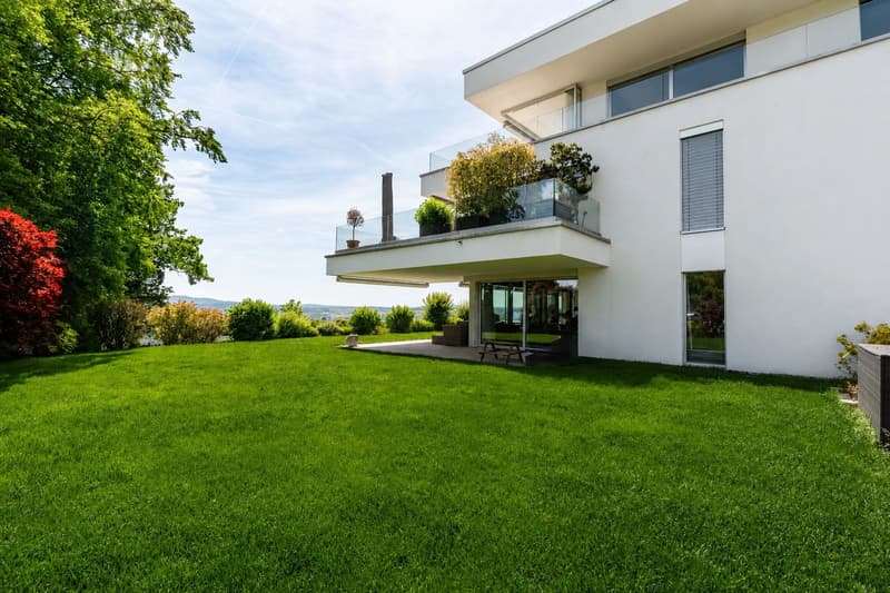 Grosszügige Gartenwohnung mit viel Privatsphäre und Weitsicht (12)