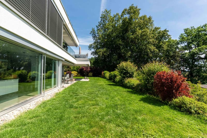 Grosszügige Gartenwohnung mit viel Privatsphäre und Weitsicht (11)