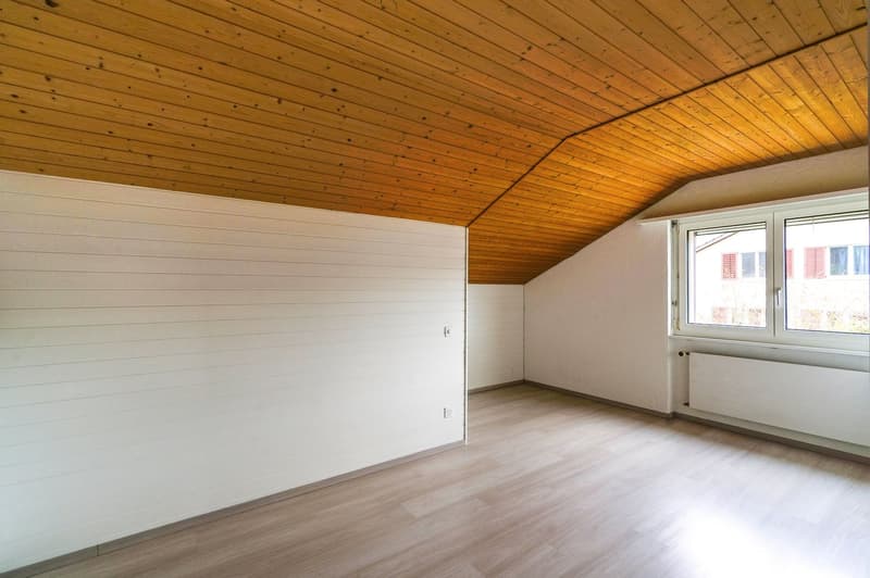 Charmantes 4.5-Zimmer-Einfamilienhaus an ruhiger Lage (5)