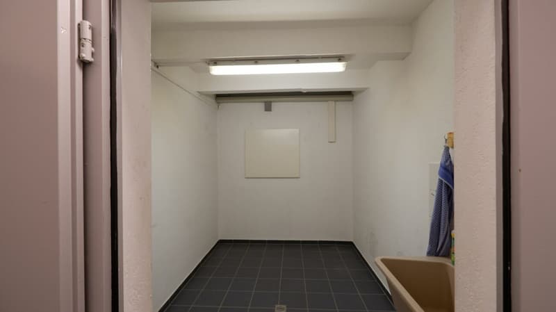 Locali ufficio (104 m2) con impianti igienici propri (4)