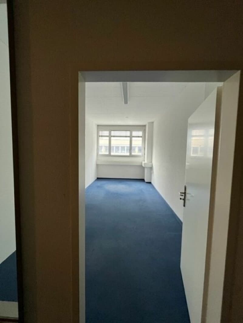 Single office approx. 16 m2 (2)