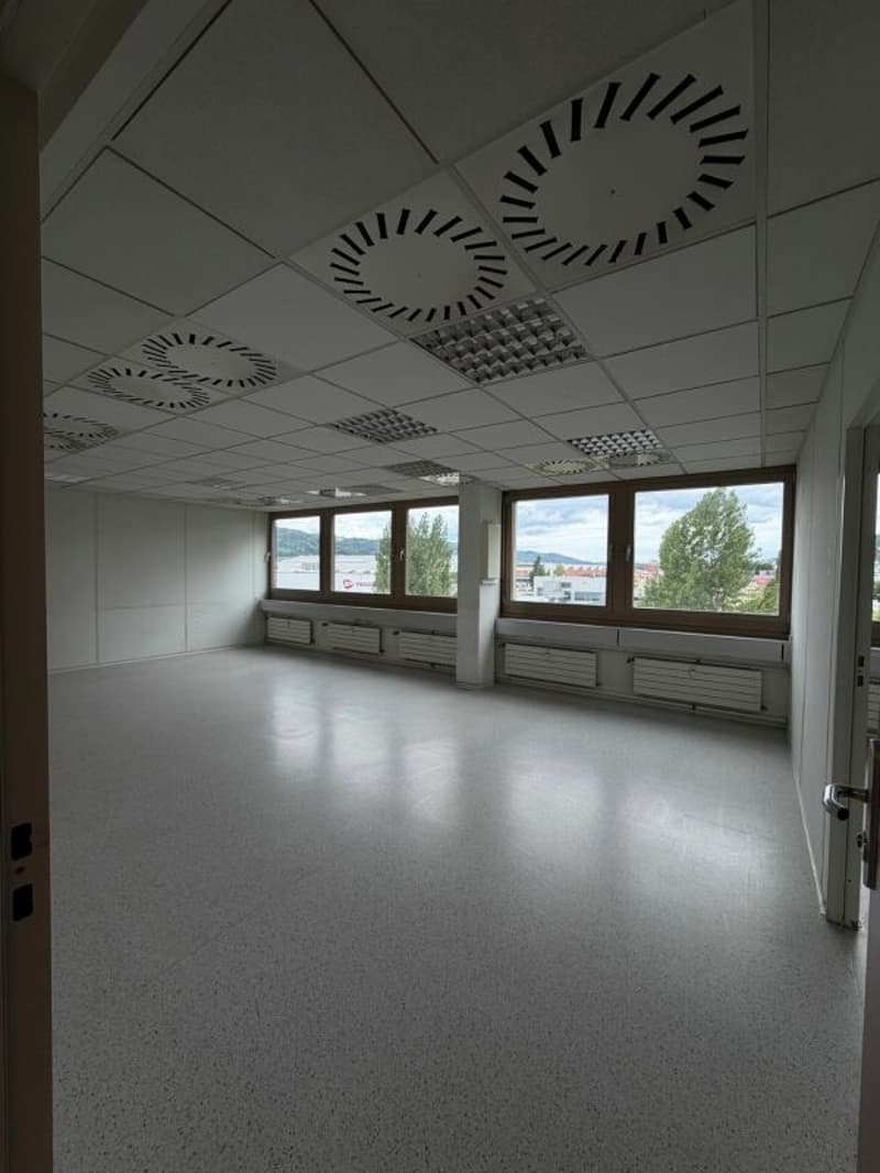 680 m2 commercial space on the 3rd floor in the Industriequartier Silbern (4)