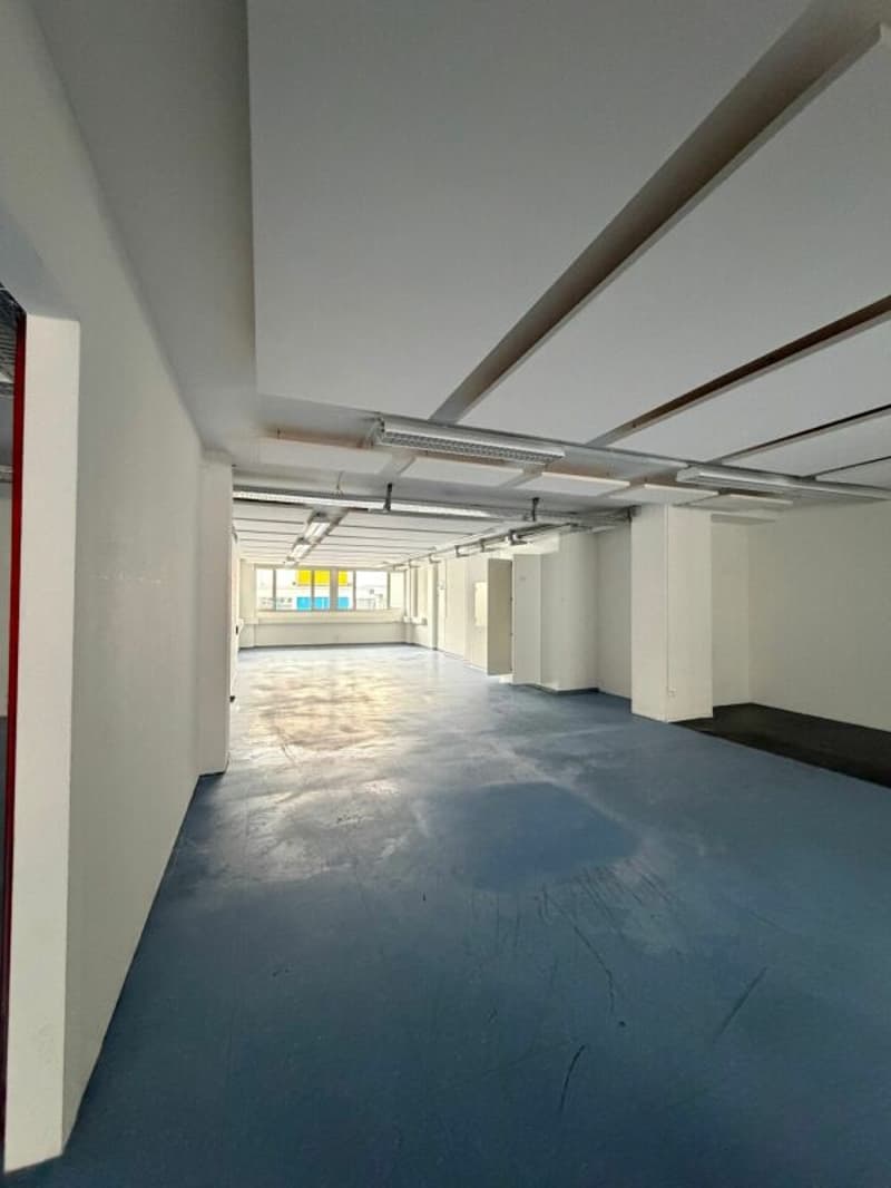 Your new company location; 597 m2 office and service rooms on the ground floor with direct access via ramp (5)