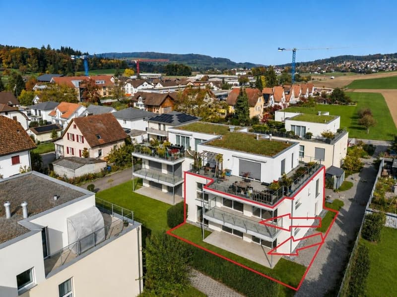 Wohnen wie in einem Einfamilienhaus - Schöne 5.5-Zimmer Maisonette Wohnung mit Gartensitzplatz und Balkon in Fahrwangen am Hallwilersee (2)