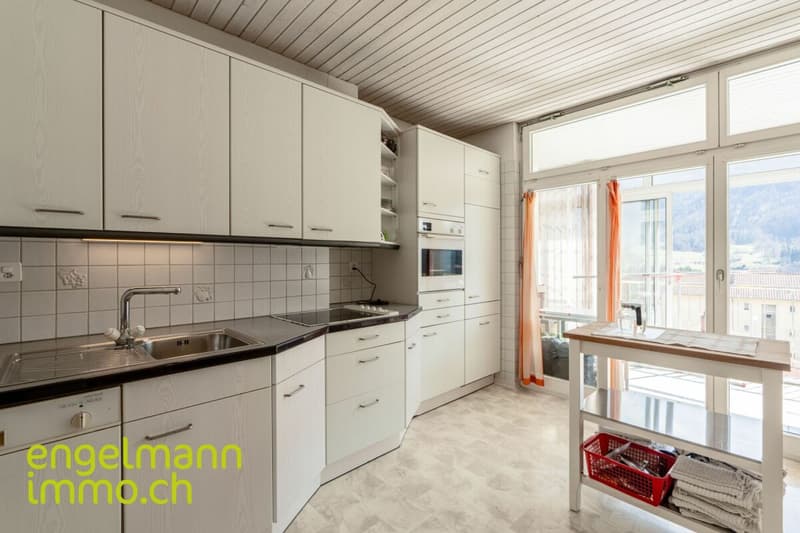 Appartement de 5.5 pièces avec magnifique vue dégagée / 5.5-Zimmer Wohnung mit Weitsicht (8)