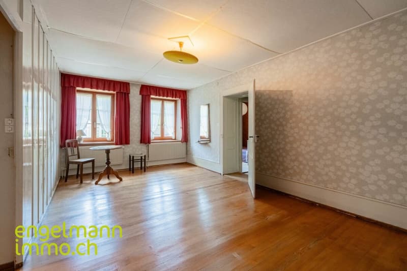 Ancienne ferme de 2 appartements avec grand terrain constructible / Ehemaliges Bauernhaus mit 2 Wohnungen und Bauparzelle (8)