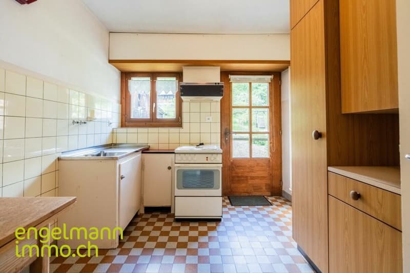 Ancienne ferme de 2 appartements avec grand terrain constructible / Ehemaliges Bauernhaus mit 2 Wohnungen und Bauparzelle (10)