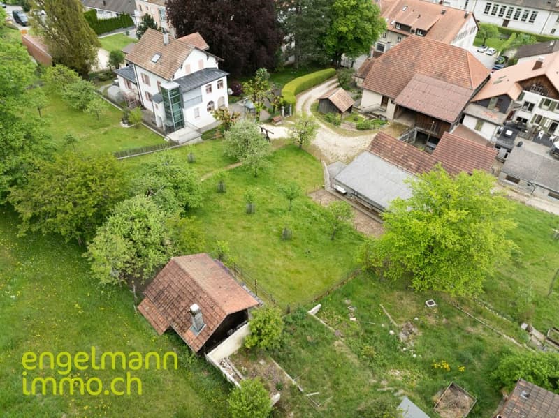 Ancienne ferme de 2 appartements avec grand terrain constructible / Ehemaliges Bauernhaus mit 2 Wohnungen und Bauparzelle (5)