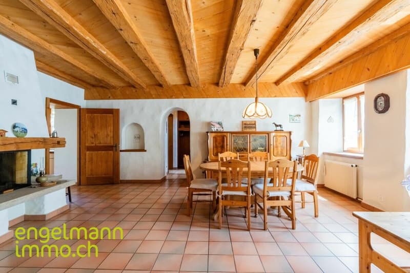 Ancienne ferme de 2 appartements avec grand terrain constructible / Ehemaliges Bauernhaus mit 2 Wohnungen und Bauparzelle (6)