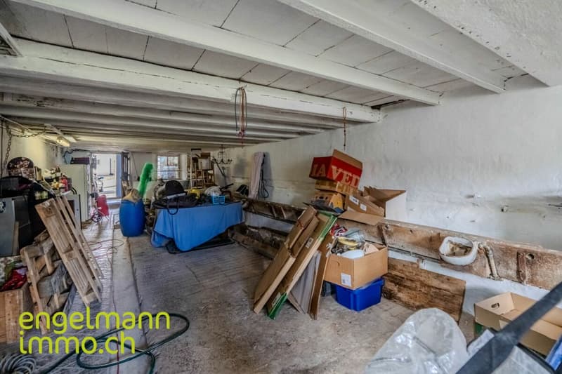 Ancienne ferme de 2 appartements et nombreux espaces annexes / Ehemaliges Bauernhaus mit 2 Wohnungen und diverse Nebenräume (11)