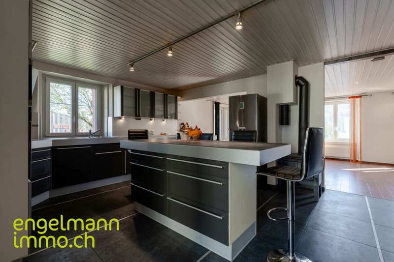 Spacieux appartement en duplex de 8.5 pièces / Grosse 8.5-Zimmer Duplexwohnung (6)