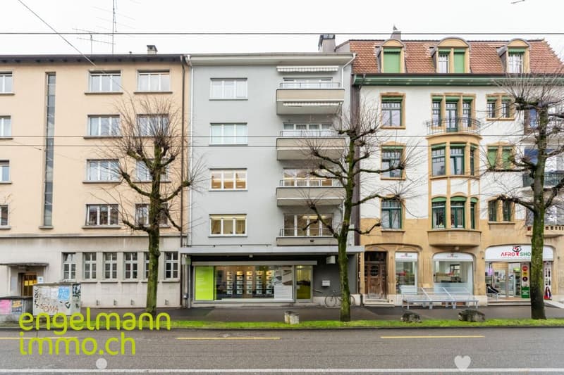 Wohn- und Gewerbeliegenschaft / Immeuble résidentiel et commercial (1)