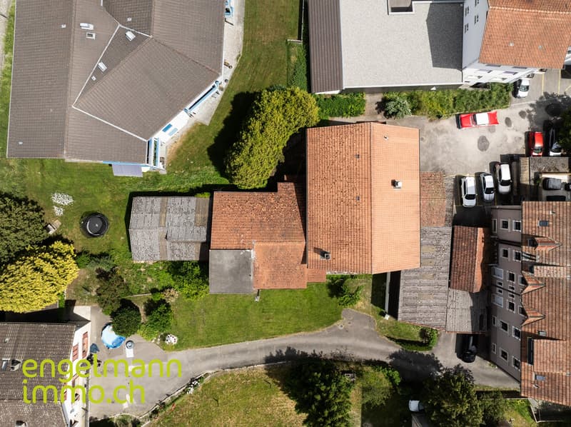Maison d'habitation avec garages + atelier (4)