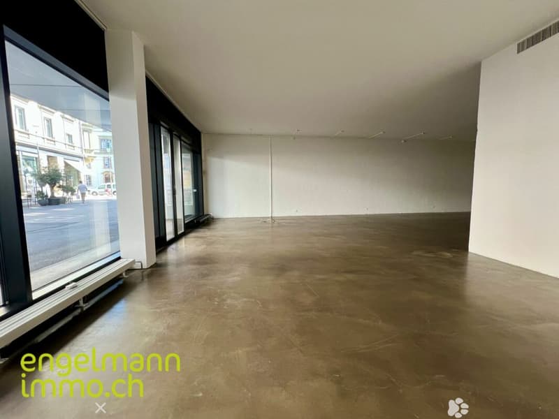 Ladenfläche im Stadtzentrum / Espace commercial au centre-ville (2)