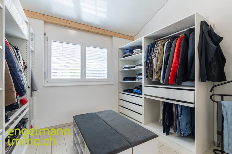 Propriété avec 3 maisons en rangée (9)