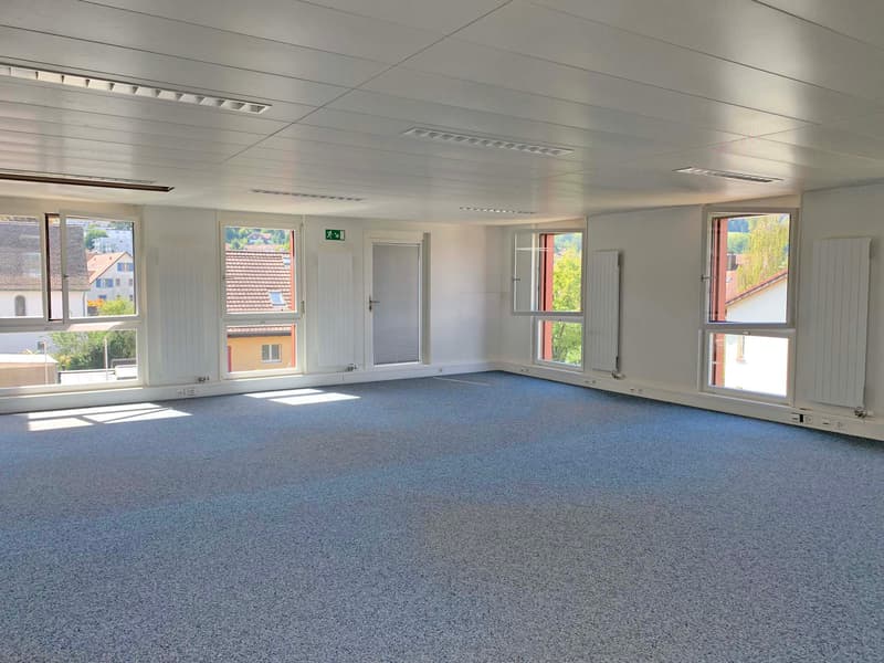 Your new company headquarters in a central location is waiting for you (3)