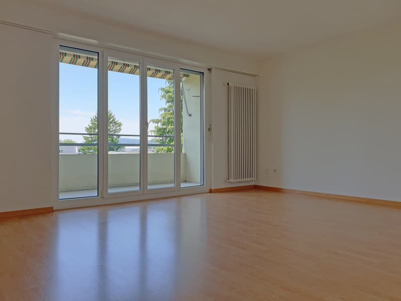 Geräumige 3-Zimmerwohnung mit Balkon (2)
