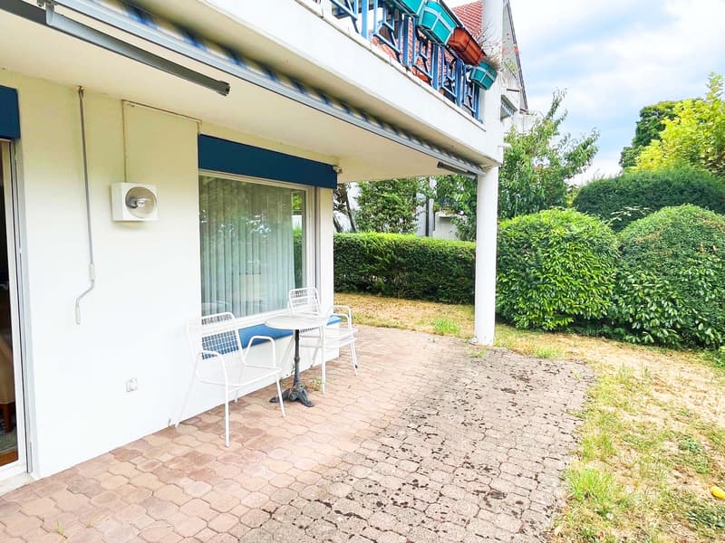 Rundum versorgt an bester Lage - mit Blick ins Limmattal! (6)