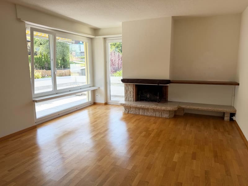 Helle Wohnung mit Cheminée (3)