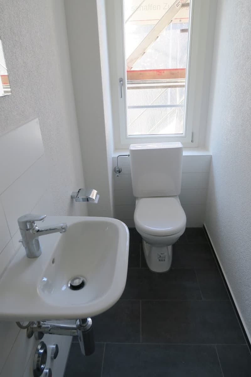 Appartement lumineux 4 pièces avec balcon sur Viktoriastrasse à Berne (10)