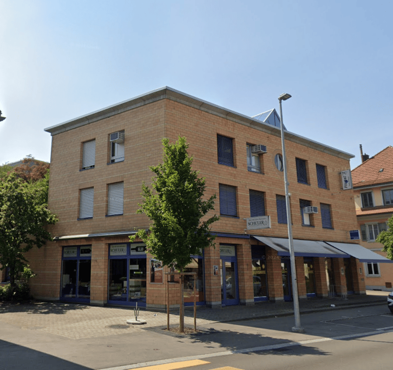 Immeuble commercial attractif au centre de Lyss (1)