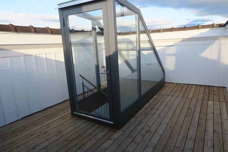 Attraktive 2.5-Zimmer-Dachwohnung mit eigener Dachterrasse (12)