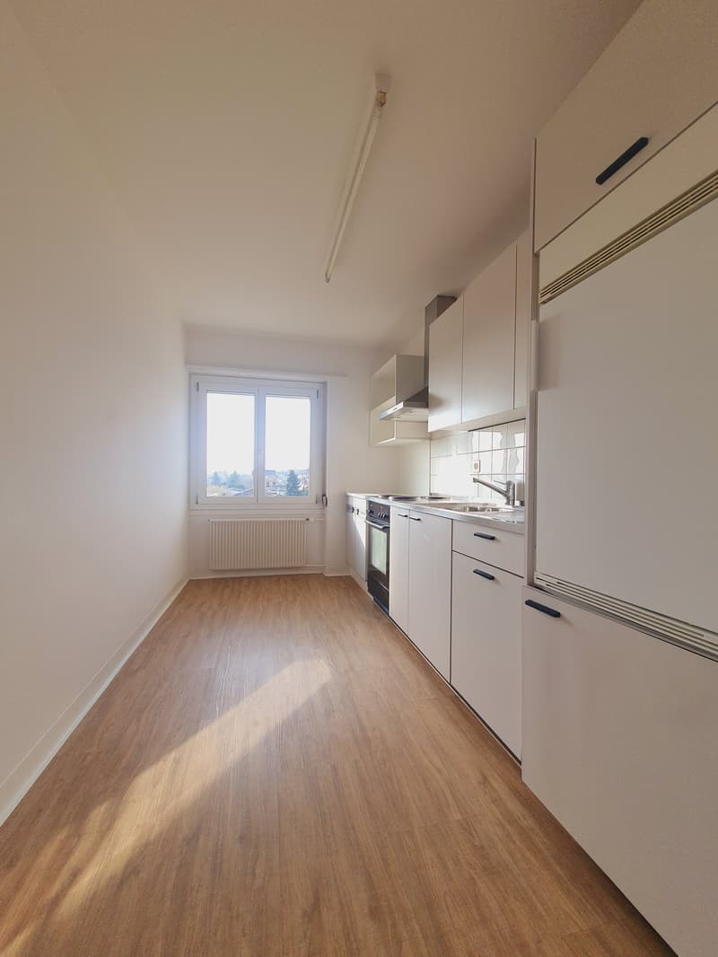 Appartement 3 pièces lumineux avec balcon et vue à Meinisberg (3)