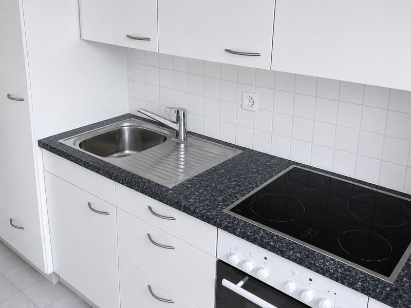 Appartamento di 2 camere con balcone nel quartiere Weissenbühl (3)