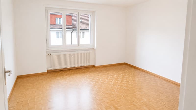Appartamento di 2 camere con balcone nel quartiere Weissenbühl (8)
