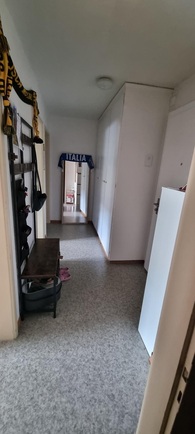 Grosszügige 2-Zimmerwohnung mit Balkon (7)