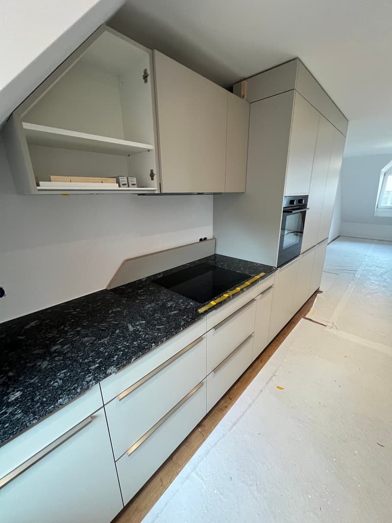 Nouvel appartement de 4 pièces en mansarde dans la ville d'Olten (2)