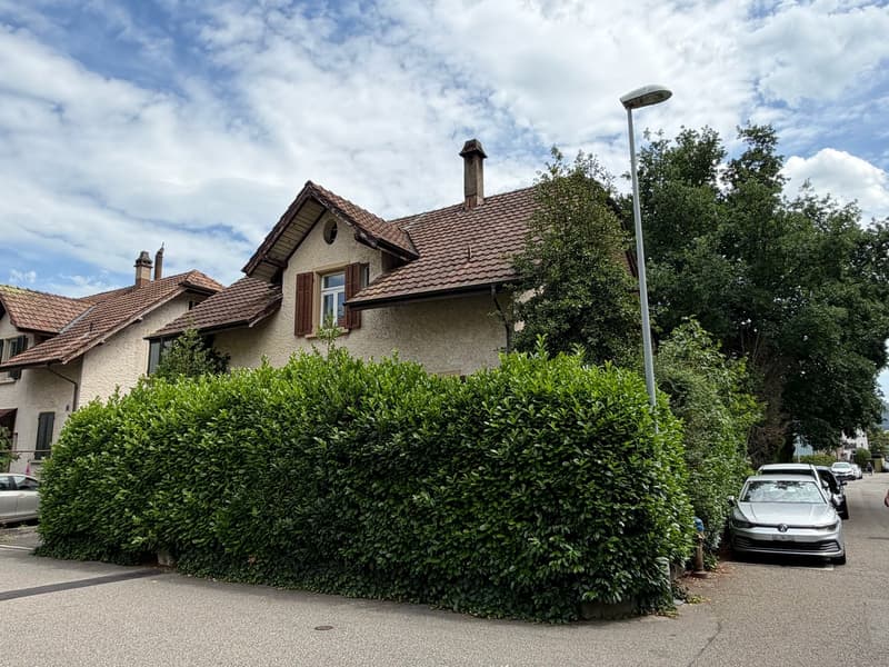 Living in the Green: Charming 5.5-Room Single-Family House with Garden (15)