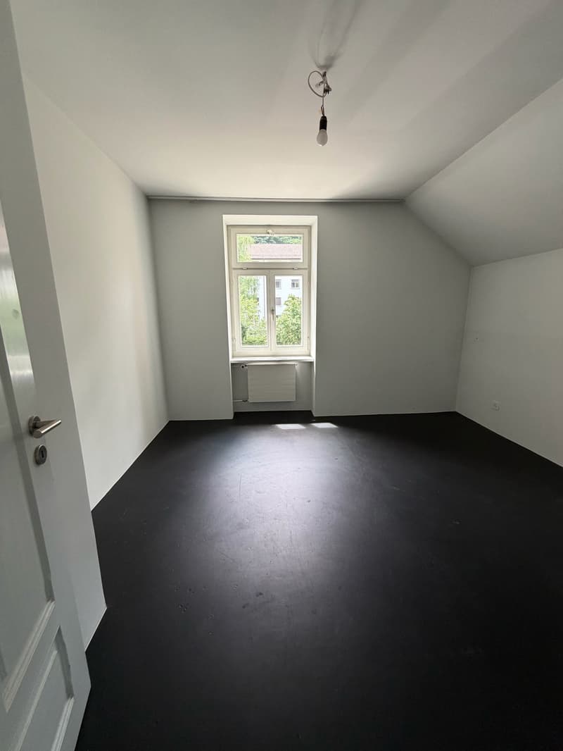 Living in the Green: Charming 5.5-Room Single-Family House with Garden (10)