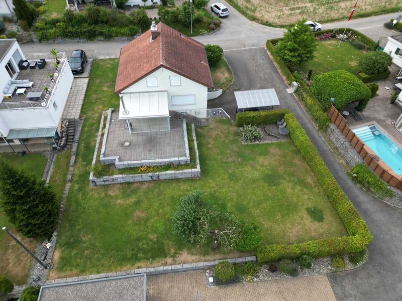 Un foyer où l'on se sent bien – maison individuelle de 5½ pièces avec jardin d'hiver (2)