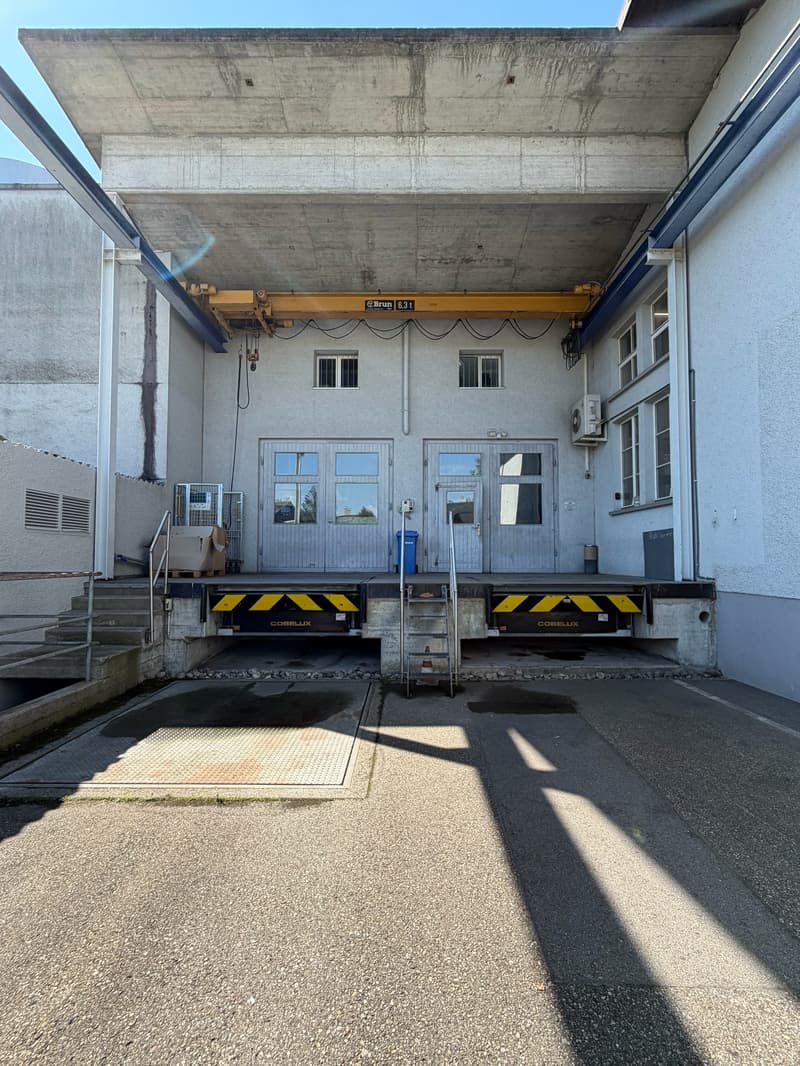 Uffici e spazi di stoccaggio in posizione ideale a Oftringen – La vostra nuova sede aziendale (11)