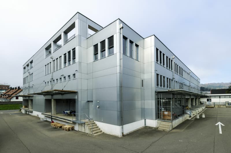 Showroom/Office Space (3)
