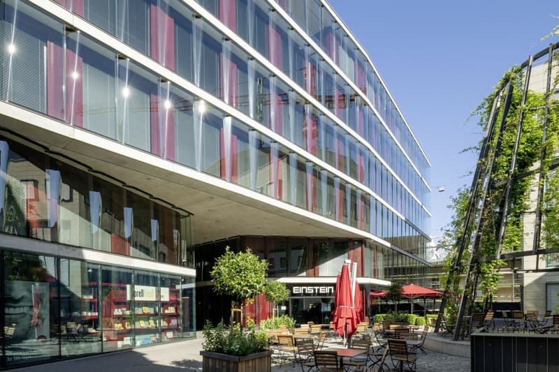 Commercial spaces from 300 m² for your visions in the AZ media house (5)