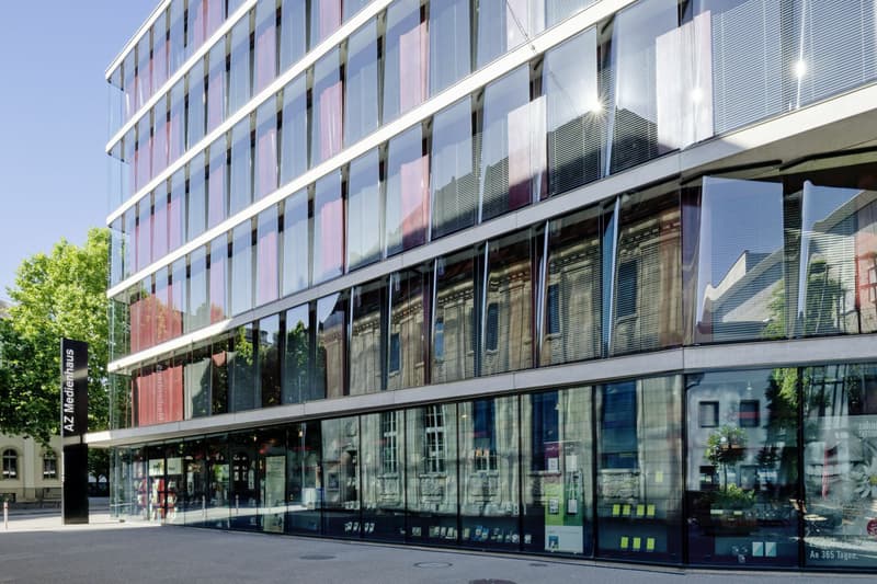 Commercial spaces from 300 m² for your visions in the AZ media house (4)