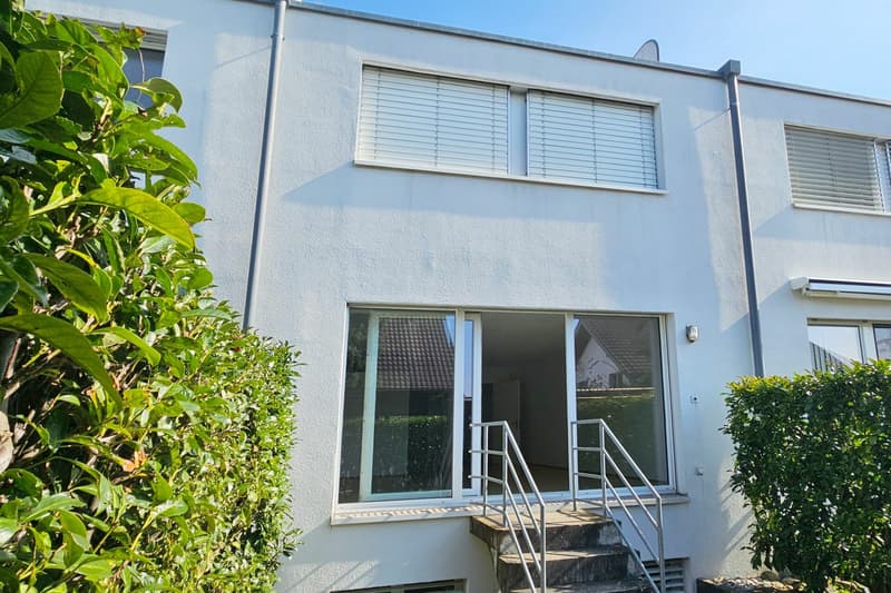 Reiheneinfamilienhaus in familienfreundlichem Wohnquartier (1)