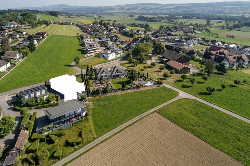 Building land with a view of the Alps (3)