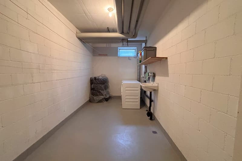 Centrally located ground floor apartment with garden (12)